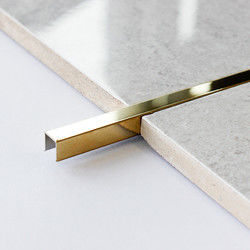Dekorative gebürstete Edelstahl-Fliesenverkleidung in U-Form, quadratisches Wandpaneel, goldene Metallrohrkantenprofile